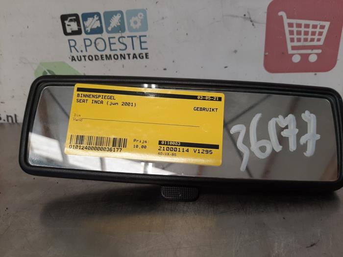 Używane Lusterko wewnetrzne Seat Inca (6K9) 1.9 SDI Cena € 10,00 Procedura marży oferowane przez Autodemontagebedrijf R. Poeste B.V.