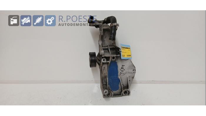 Usagé Support dynamo bas Alfa Romeo 159 Sportwagon (939BX) 1.9 JTDm Prix sur demande proposé par Autodemontagebedrijf R. Poeste B.V.