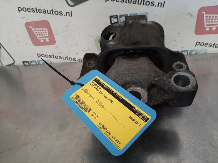 Used Engine mount Alfa Romeo 159 Sportwagon (939BX) 1.9 JTDm Price € 20,00 Margin scheme offered by Autodemontagebedrijf R. Poeste B.V.