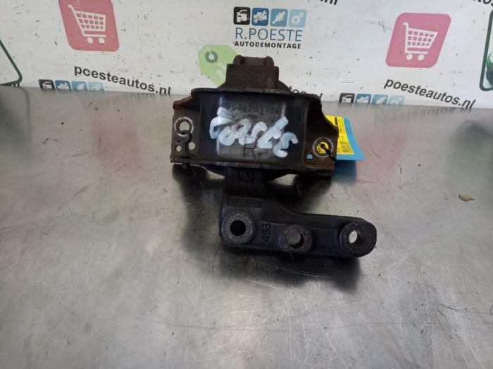 Used Engine mount Peugeot 1007 (KM) 1.4 HDI Price € 30,00 Margin scheme offered by Autodemontagebedrijf R. Poeste B.V.
