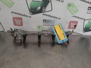 Used Fuel injector nozzle Ford Fiesta 5 (JD/JH) 1.25 16V Price € 40,00 Margin scheme offered by Autodemontagebedrijf R. Poeste B.V.