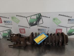 Used Front shock absorber rod, right Kia Rio (DC22/24) 1.3 RS,LS Price € 30,00 Margin scheme offered by Autodemontagebedrijf R. Poeste B.V.