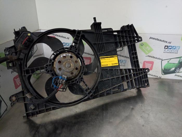 Gebrauchte Kühlerventilator Lancia Ypsilon (843) 1.2 16V Preis € 20,00 Margenregelung angeboten von Autodemontagebedrijf R. Poeste B.V.