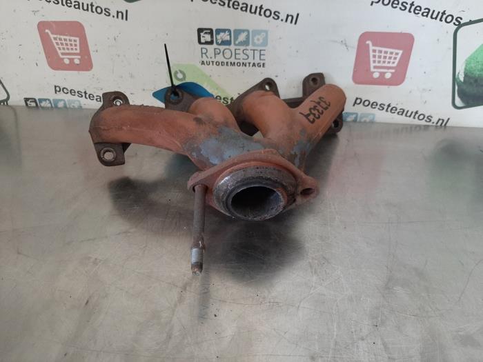 Gebrauchte Abgaskrümmer Renault Twingo II (CN) 1.2 Preis € 30,00 Margenregelung angeboten von Autodemontagebedrijf R. Poeste B.V.