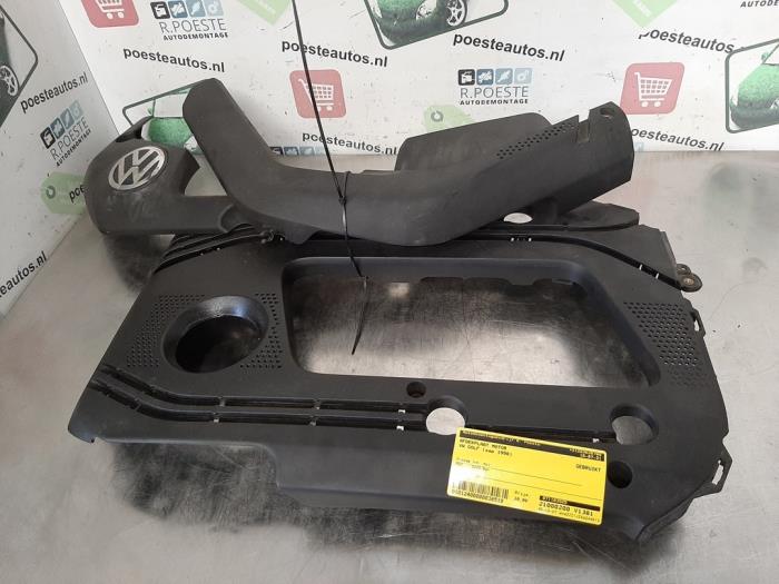 Gebrauchte Abdeckblech Motor Volkswagen Golf IV (1J1) 2.3 V5 GTI Preis € 30,00 Margenregelung angeboten von Autodemontagebedrijf R. Poeste B.V.