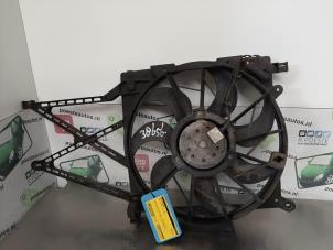 Usagé Ventilateur radiateur Opel Astra H (L48) 1.4 16V Twinport Prix € 40,00 Règlement à la marge proposé par Autodemontagebedrijf R. Poeste B.V.