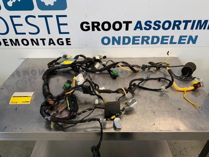 Begagnade Kablage Chevrolet Spark 1.0 16V Pris € 125,00 Marginaltabell erbjuds av Autodemontagebedrijf R. Poeste B.V.