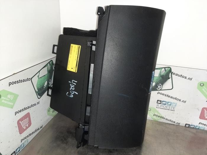 Handschuhfach Mercedes B 2.0 B-180 CDI 16V 