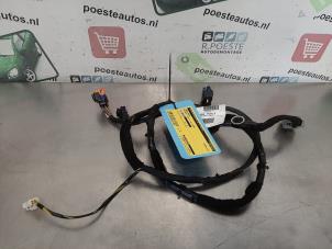 Usados Mazo de cables Peugeot 1007 (KM) 1.4 HDI Precio € 50,00 Norma de margen ofrecido por Autodemontagebedrijf R. Poeste B.V.