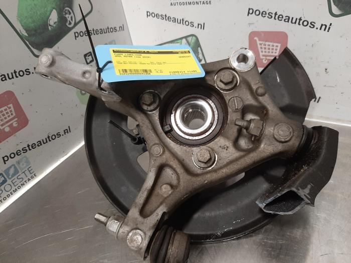 Sworzen lewy przód z Opel Astra K 1.6 SIDI Eco Turbo 16V 2019
