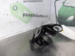 Używane Zawias drzwi lewych tylnych Opel Astra K 1.6 SIDI Eco Turbo 16V Cena € 20,00 Procedura marży oferowane przez Autodemontagebedrijf R. Poeste B.V.