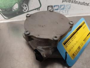 Usados Bomba de vacío de servofreno Opel Astra K 1.6 SIDI Eco Turbo 16V Precio € 75,00 Norma de margen ofrecido por Autodemontagebedrijf R. Poeste B.V.