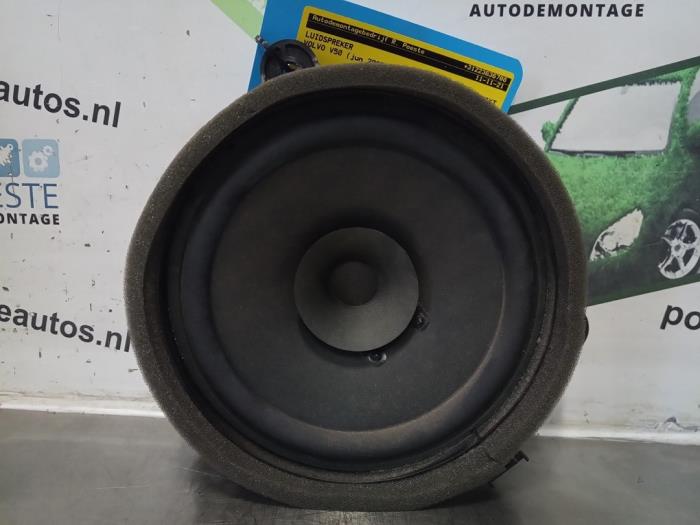 Używane Glosnik Volvo V50 (MW) 1.6 D 16V Cena € 20,00 Procedura marży oferowane przez Autodemontagebedrijf R. Poeste B.V.