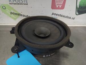 Used Speaker Volvo V50 (MW) 1.6 D 16V Price € 20,00 Margin scheme offered by Autodemontagebedrijf R. Poeste B.V.