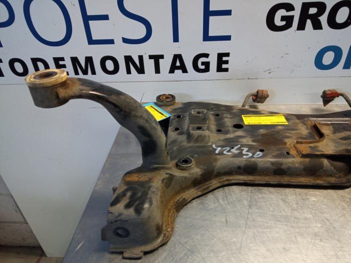 Subframe from a Ford Focus 2 1.6 16V 2006