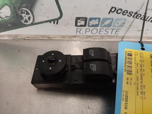 Used Electric window switch Ford Focus 2 1.6 16V Price € 20,00 Margin scheme offered by Autodemontagebedrijf R. Poeste B.V.
