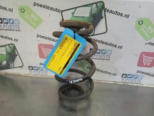 Used Rear coil spring Renault Clio III (BR/CR) 1.5 dCi FAP Price € 20,00 Margin scheme offered by Autodemontagebedrijf R. Poeste B.V.