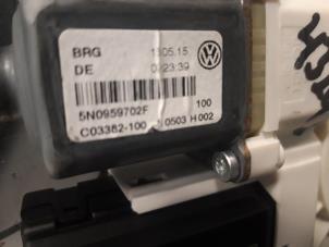 Used Door window motor Volkswagen Tiguan (5N1/2) 1.4 TSI 16V Price € 50,00 Margin scheme offered by Autodemontagebedrijf R. Poeste B.V.