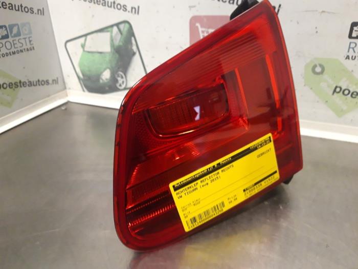 Tailgate reflector, right from a Volkswagen Tiguan (5N1/2) 1.4 TSI 16V 2015