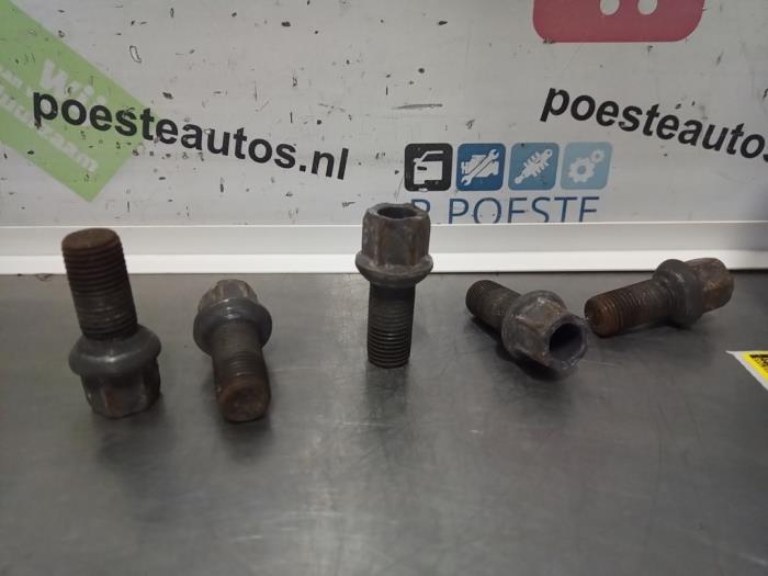 Set of wheel bolts from a Audi A3 (8L1) 1.8 20V 1998