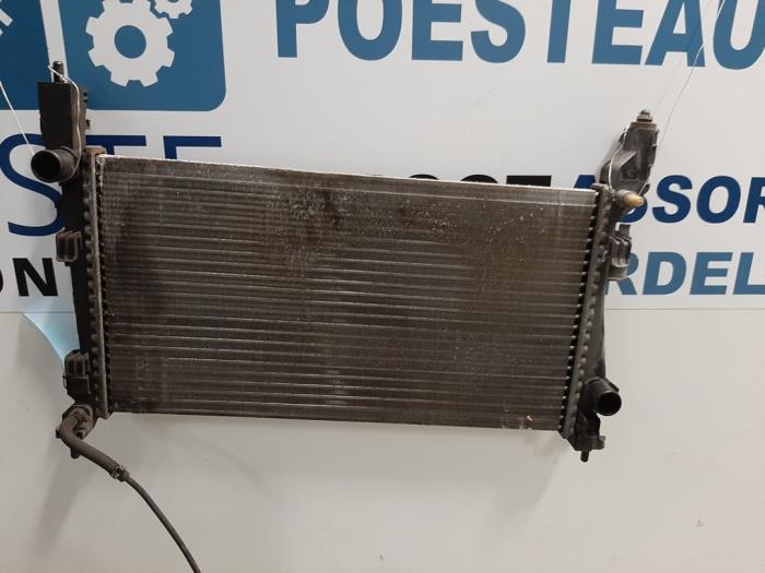 Gebrauchte Kühler Peugeot Bipper (AA) 1.4 HDi Preis € 20,00 Margenregelung angeboten von Autodemontagebedrijf R. Poeste B.V.