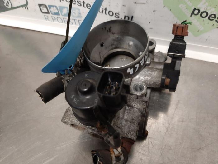 Gebrauchte Drosselklappengehäuse Mitsubishi Space Star (DG) 1.3 16V Preis € 40,00 Margenregelung angeboten von Autodemontagebedrijf R. Poeste B.V.