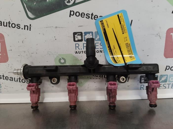 Usagé Système d'injection Fiat Punto II (188) 1.4 16V Prix € 30,00 Règlement à la marge proposé par Autodemontagebedrijf R. Poeste B.V.