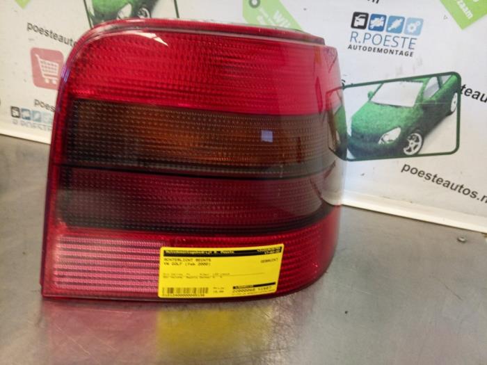 Taillight, right from a Volkswagen Golf IV (1J1) 1.6 2000
