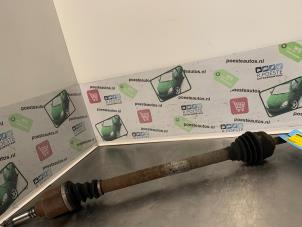 Used Front drive shaft, right Peugeot 207/207+ (WA/WC/WM) 1.4 Price € 30,00 Margin scheme offered by Autodemontagebedrijf R. Poeste B.V.