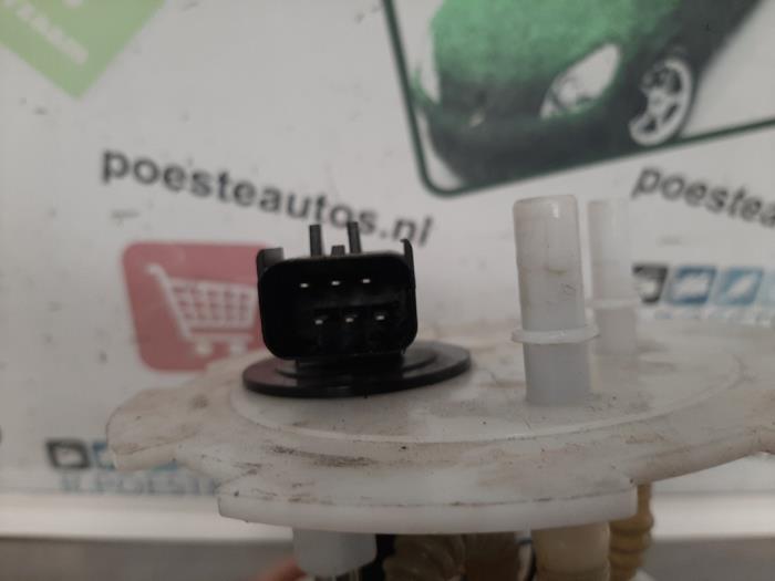 Gebrauchte Benzinpumpe Chevrolet Lacetti (KLAN) 1.4 16V Preis € 20,00 Margenregelung angeboten von Autodemontagebedrijf R. Poeste B.V.
