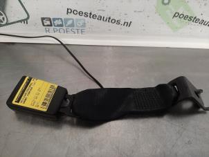 Gebrauchte Sicherheitsgurt Schließe rechts hinten Smart Forfour (453) 1.0 12V Preis € 22,00 Margenregelung angeboten von Autodemontagebedrijf R. Poeste B.V.