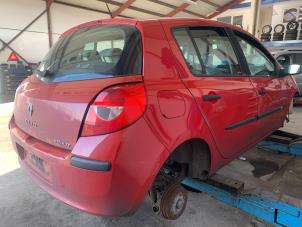 Used Taillight, right Renault Clio III (BR/CR) 1.5 dCi 70 Price € 35,00 Margin scheme offered by Autodemontagebedrijf R. Poeste B.V.