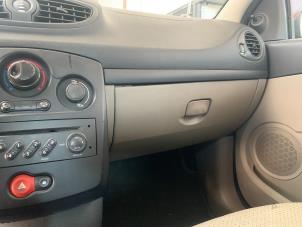 Used Heater control panel Renault Clio III (BR/CR) 1.5 dCi 70 Price € 30,00 Margin scheme offered by Autodemontagebedrijf R. Poeste B.V.