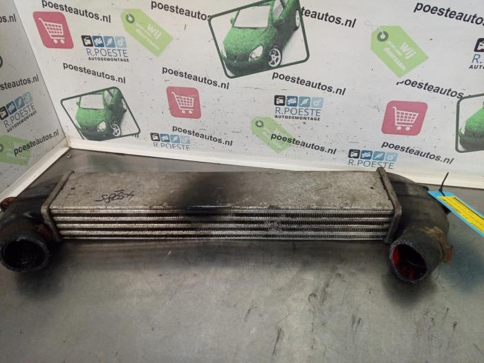 Usados Intercooler Fiat Doblo (223A/119) 1.9 JTD Precio € 30,00 Norma de margen ofrecido por Autodemontagebedrijf R. Poeste B.V.