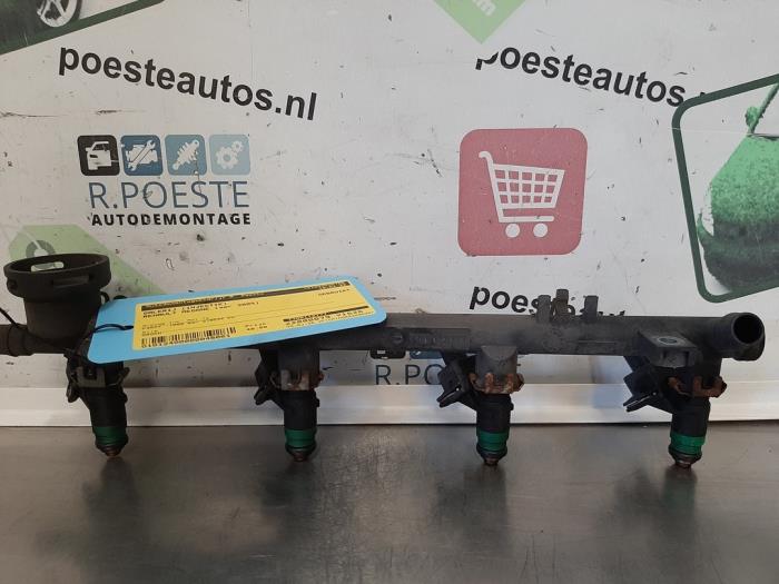 Fuel injector nozzle Renault Megane II 2.0 16V H028797 F4RZ7