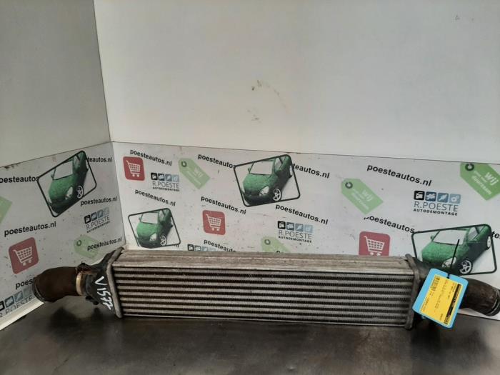 Usados Intercooler Fiat Bravo (198A) 1.4 T-Jet 16V 150 Precio € 30,00 Norma de margen ofrecido por Autodemontagebedrijf R. Poeste B.V.