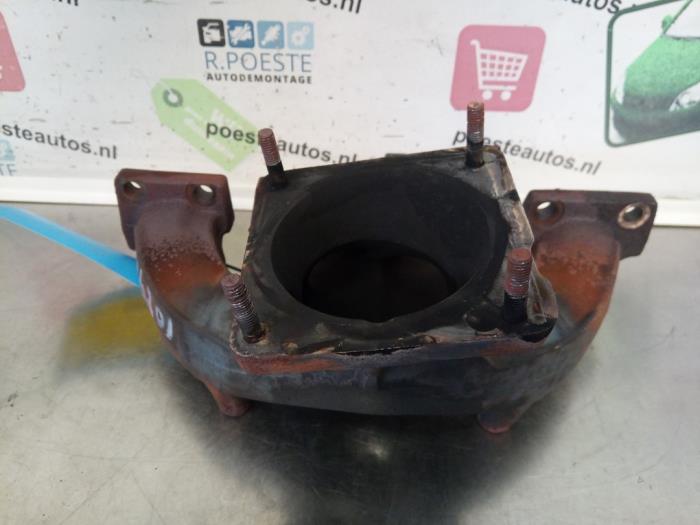 Exhaust manifold from a Peugeot 206 (2A/C/H/J/S) 1.4 16V 2005