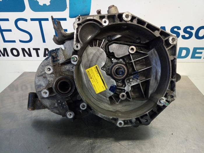 Gebrauchte Getriebe Fiat Croma (194) 1.9 D Multijet Preis € 260,00 Margenregelung angeboten von Autodemontagebedrijf R. Poeste B.V.