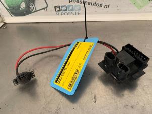 Used Heater resistor Renault Clio II (BB/CB) 1.4 Price € 20,00 Margin scheme offered by Autodemontagebedrijf R. Poeste B.V.