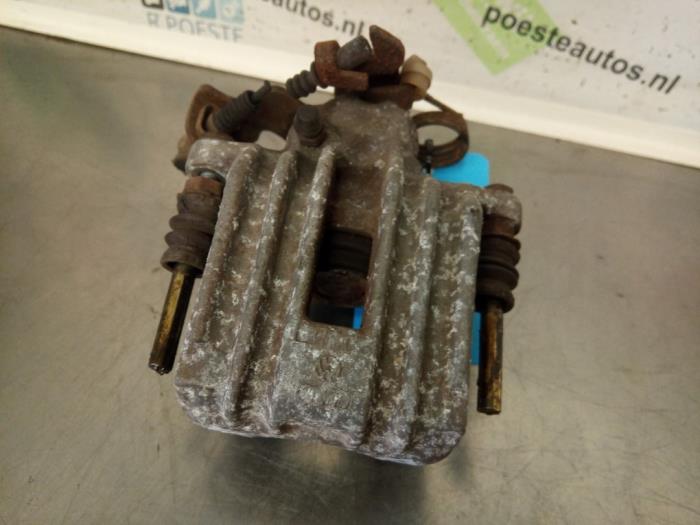 Gebrauchte Bremszange links hinten Audi A6 (C5) 2.8 V6 30V Preis € 30,00 Margenregelung angeboten von Autodemontagebedrijf R. Poeste B.V.