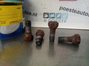 Used Set of wheel bolts Fiat Seicento (187) 1.1 MPI S,SX,Sporting Price € 15,00 Margin scheme offered by Autodemontagebedrijf R. Poeste B.V.