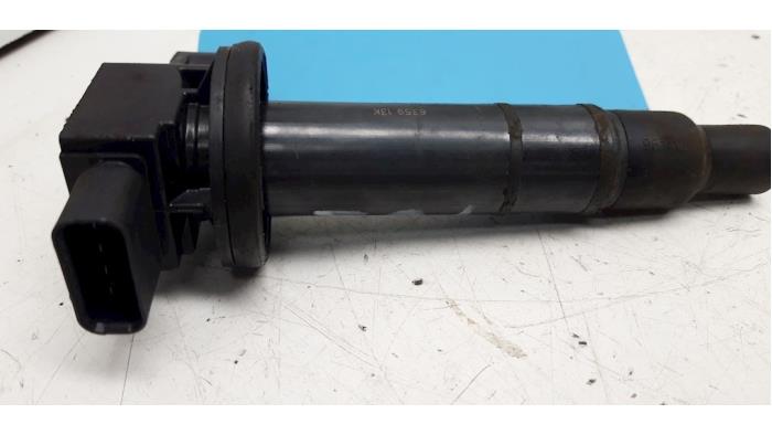 Pen ignition coil from a Toyota Yaris (P1) 1.3 16V VVT-i 2001