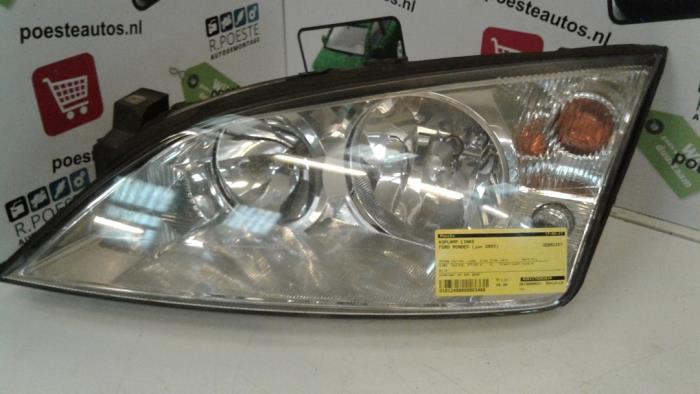 Headlight, left from a Ford Mondeo III  2003