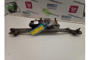 Używane Silnik i mechanizm wycieraczki Peugeot 106 II 1.1 XN,XR,XT,Accent Cena € 15,00 Procedura marży oferowane przez Autodemontagebedrijf R. Poeste B.V.