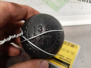 Used Gear stick knob Fiat Punto II (188) 1.2 60 S Price € 12,00 Margin scheme offered by Autodemontagebedrijf R. Poeste B.V.