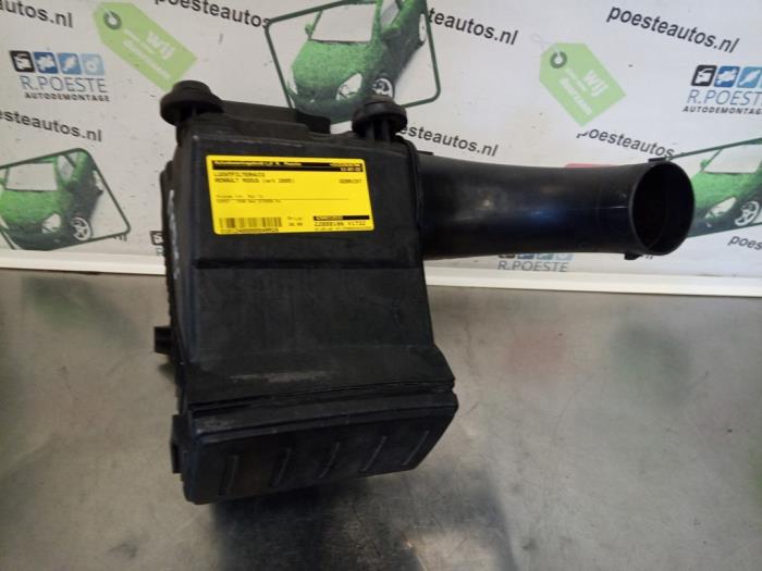 Begagnade Luftfilterhus Renault Modus/Grand Modus (JP) 1.6 16V Pris € 30,00 Marginaltabell erbjuds av Autodemontagebedrijf R. Poeste B.V.