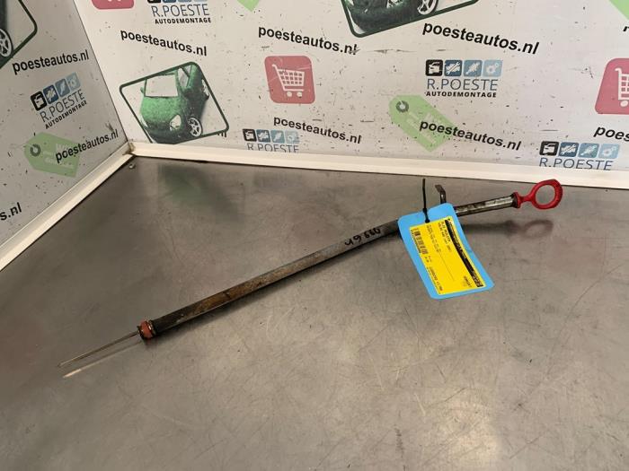Gebrauchte Ölmessstab Volvo V40 (VW) 2.0 16V Turbo Preis € 20,00 Margenregelung angeboten von Autodemontagebedrijf R. Poeste B.V.