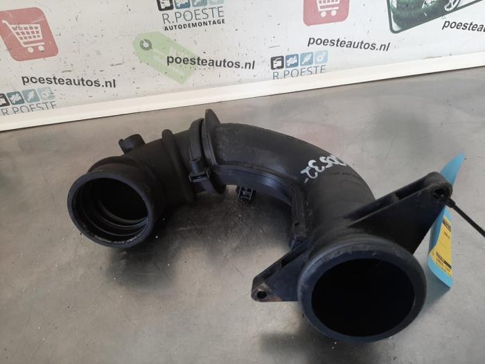 Begagnade Luftintagsslang Mercedes A (W168) 1.4 A-140 Pris € 20,00 Marginaltabell erbjuds av Autodemontagebedrijf R. Poeste B.V.
