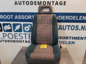 Used Seat, right Fiat Cinquecento 0.9 i.e. S Price € 35,00 Margin scheme offered by Autodemontagebedrijf R. Poeste B.V.