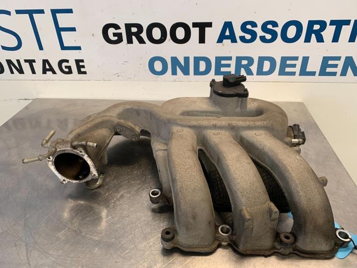 Begagnade Insugsrör Jaguar S-type (X200) 3.0 V6 24V Pris € 100,00 Marginaltabell erbjuds av Autodemontagebedrijf R. Poeste B.V.